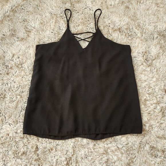 Wanna B Spaghetti Strap Tank with Lace Trim V-Neck and Criss Cross Straps Medium - Picture 7 of 9